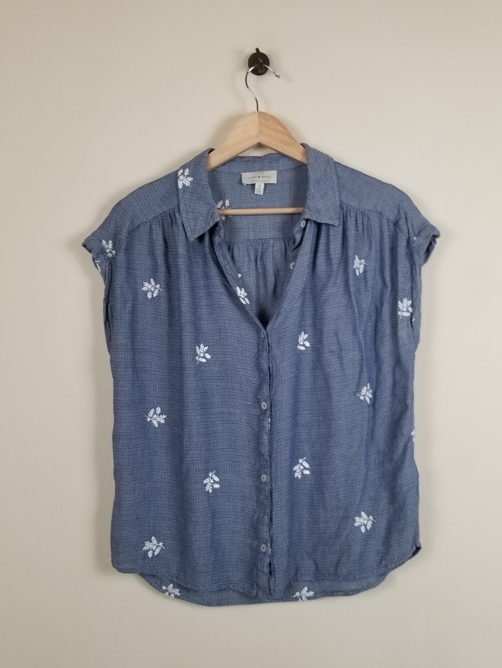Lucky Brand Short Sleeve Top Size Medium